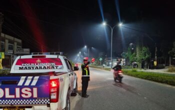Tekan Laka dan Balap Liar, Polres Siak Gencarkan Blue Light Patrol