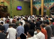 Malam Pertama Ramadan, Ratusan Warga Binaan Lapas Pekanbaru Khusyuk Jalani Tarawih