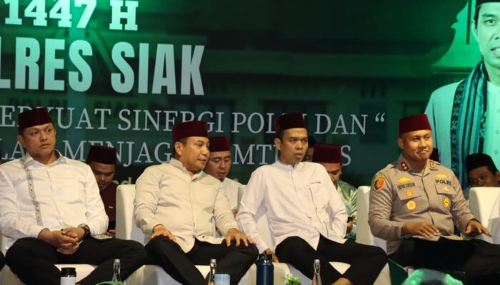 Kapolda Riau dan UAS Hadiri Tabligh Akbar di Polres Siak, Ramadhan Pererat Sinergi Jaga Kamtibmas