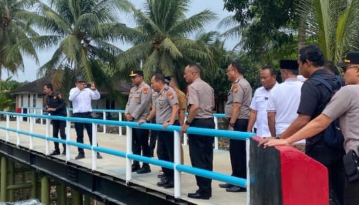 Jelang Peresmian, Kapolda Riau Cek Langsung Jembatan Merah Putih Presisi di Kampar