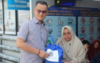 Lapas Kelas IIA Pekanbaru Bagikan Sembako untuk Keluarga Warga Binaan