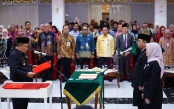 Plt Gubernur Riau Lantik Dua Pejabat Eselon II
