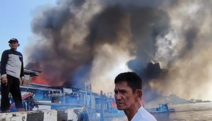 Kebakaran di Permukiman Padat, 26 Rumah Ludes Dilalap Api