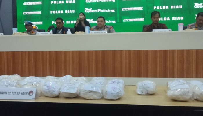 Polda Riau Bongkar Peredaran Heroin 23 Kg di Bengkalis, Dua tersangak diamankan